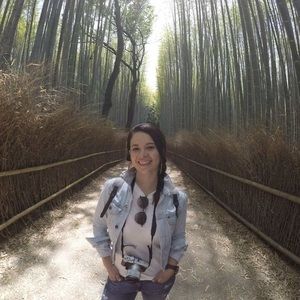 Meet your Posher, Pamela